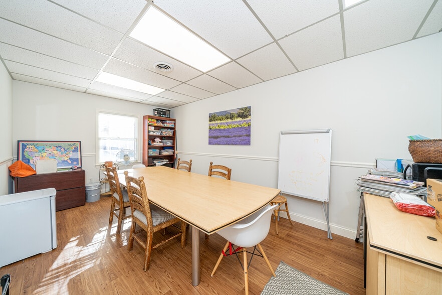 More Photos Of 39-51 Pine St, New Canaan Medical For Sale
