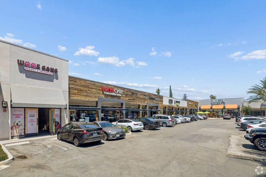 More Photos Of 4500-4550 Van Nuys Blvd, Van Nuys Unknown For Lease