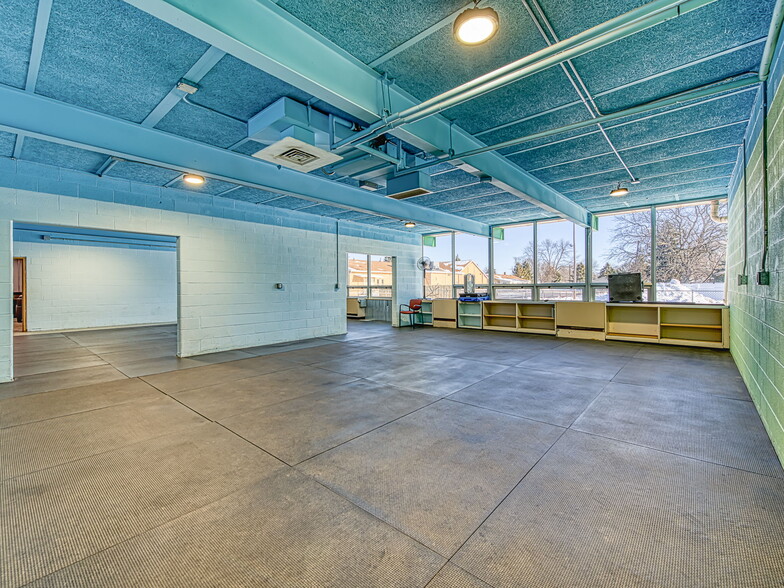 More Photos Of 2400 N Dixie Hwy, Monroe Serviced Offices For Sale