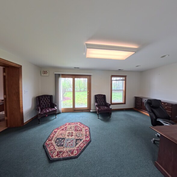 More Photos Of 805 E Palatine Rd, Palatine Office For Sale