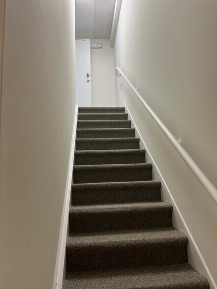 More Photos Of 15701-15757 Crabbs Branch Way, Rockville Light Distribution For Sale