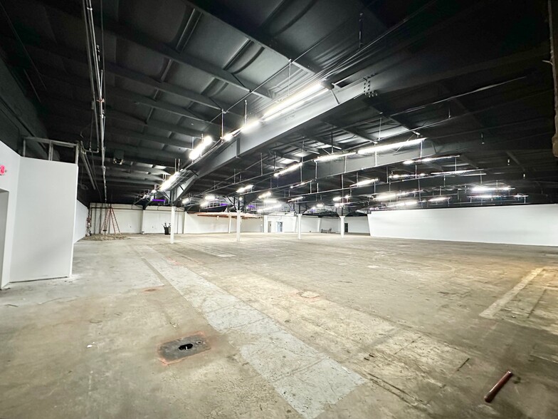 More Photos Of 218 S East St, Crown Point Freestanding For Sale