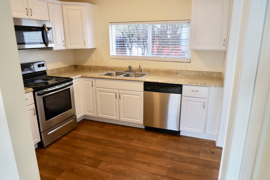 More Photos Of 1348 12th St, Salem Apartments For Sale