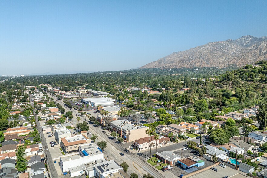 More Photos Of 319-323 E Foothill Blvd, Arcadia Office For Lease