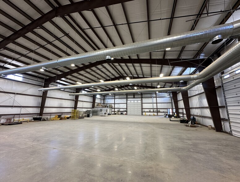 More Photos Of 18668 B50 Rd, Delta Distribution For Lease