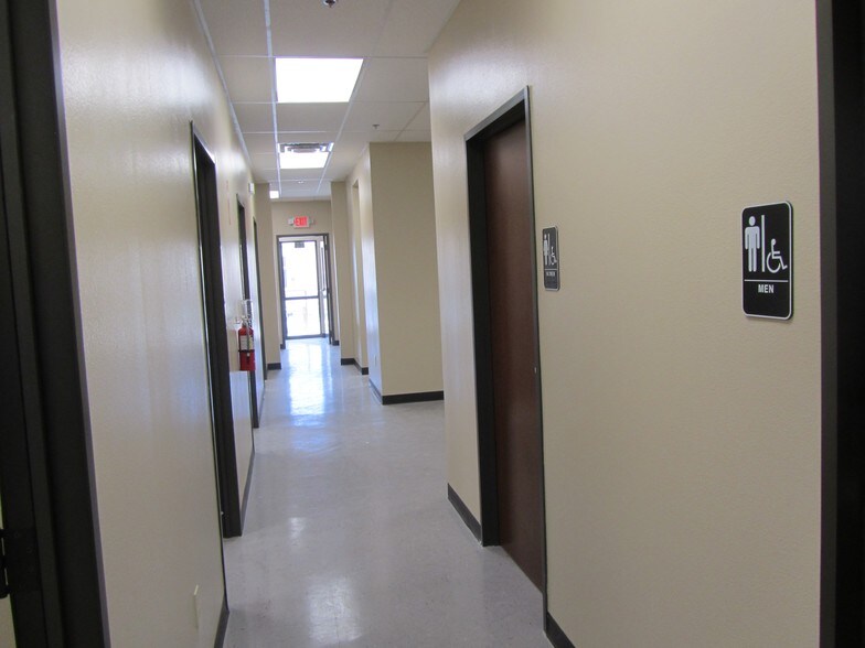 More Photos Of 101 45th St, Corpus Christi Distribution For Lease