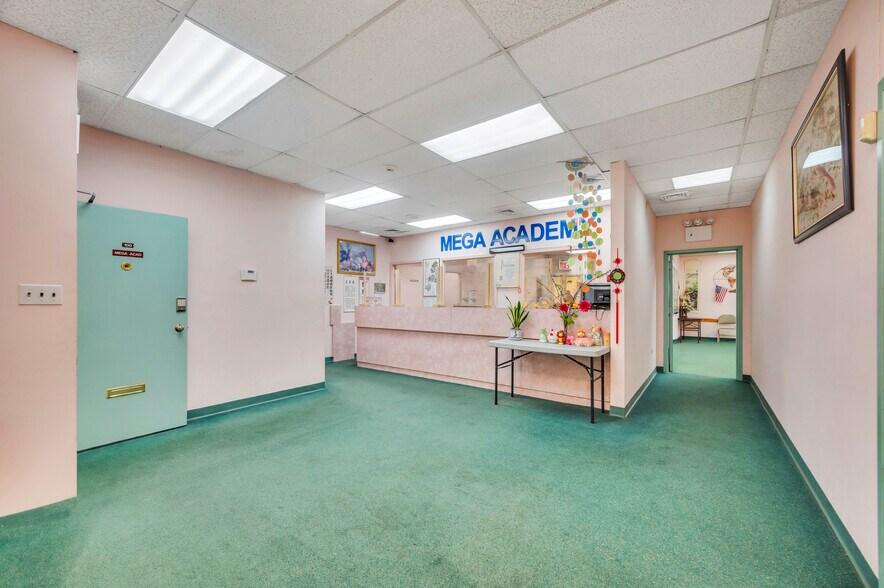 More Photos Of 133-50 41st Ave, Flushing Medical For Lease