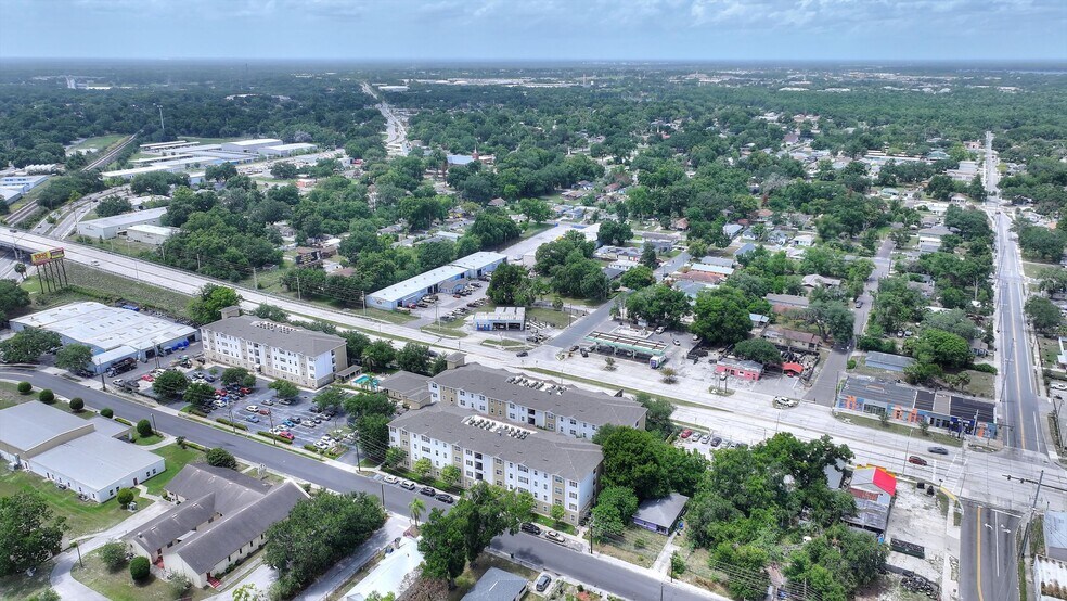 More Photos Of 905 W Memorial Blvd, Lakeland Auto Repair For Sale