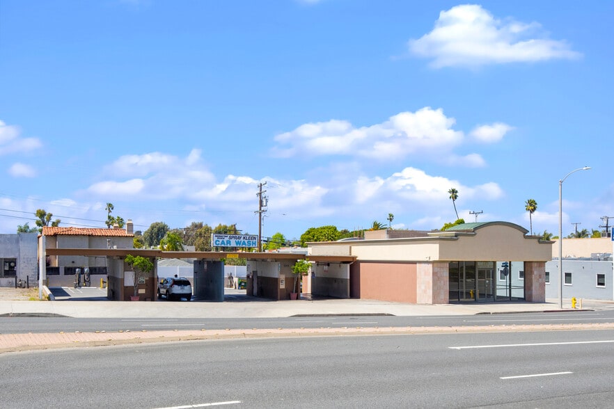 More Photos Of 1315 N Sepulveda Blvd, Manhattan Beach Freestanding For Lease