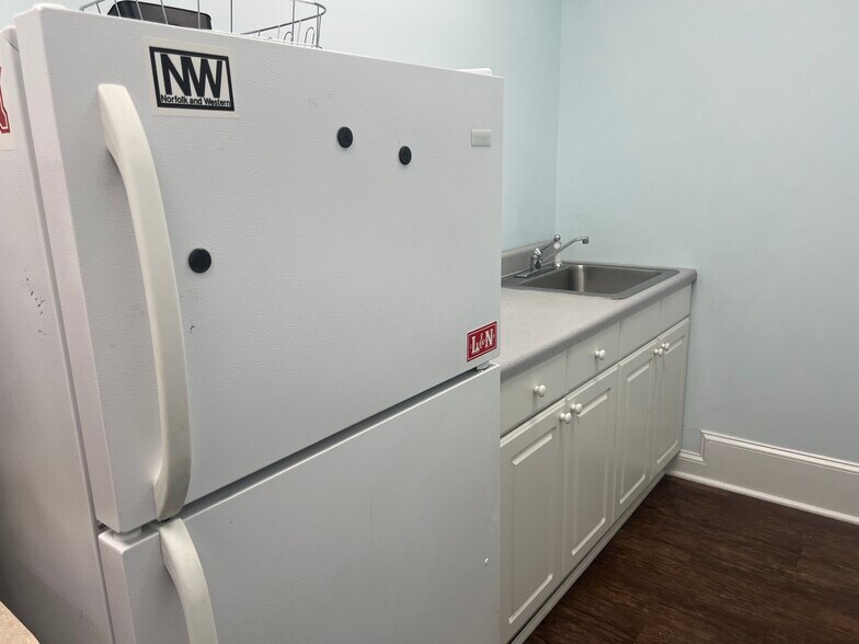 More Photos Of 5415 Sugarloaf Pky, Lawrenceville Office For Lease