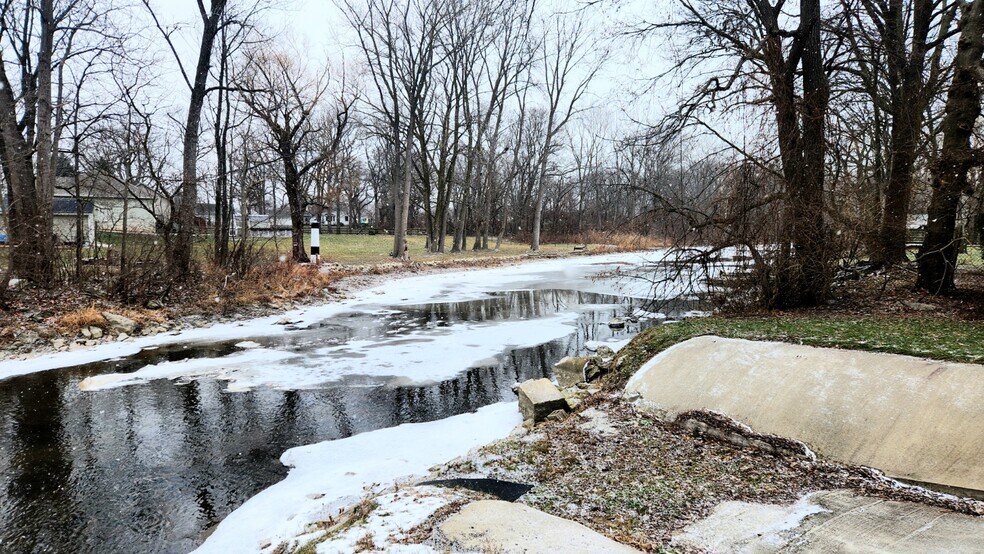 More Photos Of 3988 N Dixie Hwy, Monroe Service Station For Sale