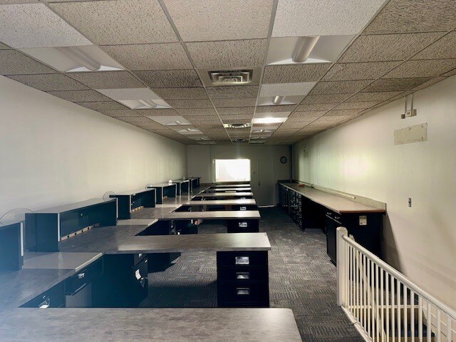 More Photos Of 5845-5851 Hamilton Ave, Cincinnati Storefront For Lease