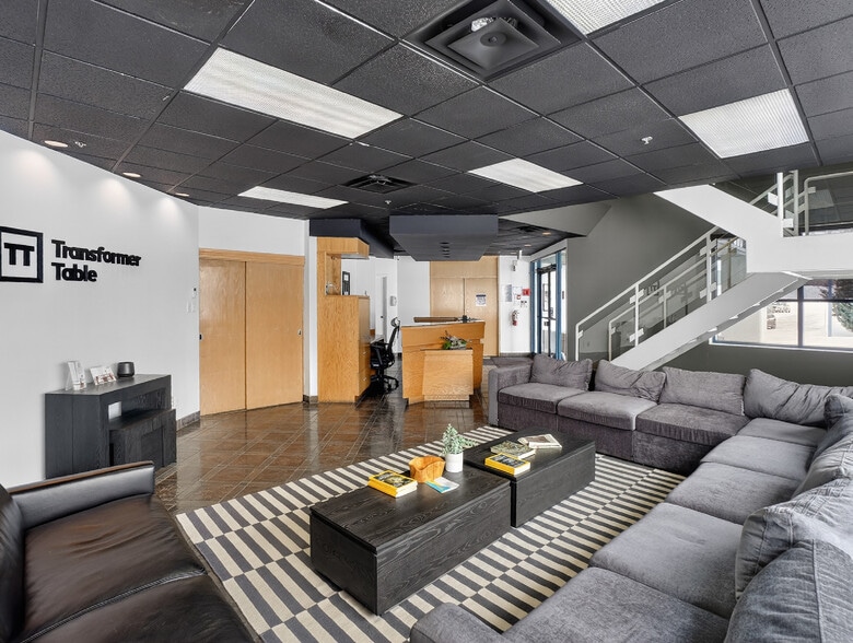 More Photos Of 330 Av Avro, Pointe-claire Warehouse For Sale