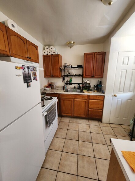 More Photos Of 476 H St, Brawley Apartments For Sale