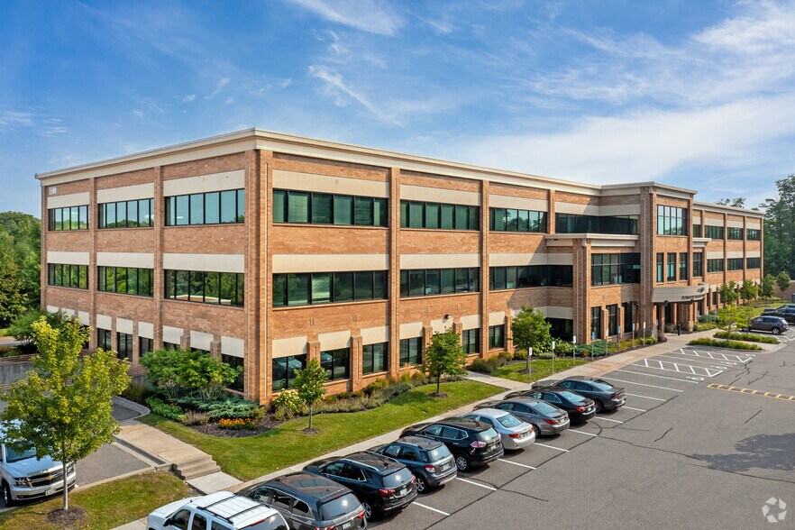 More Photos Of 3300 Fernbrook Ln N, Plymouth Office For Lease