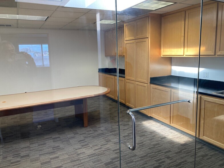 More Photos Of 2196 American Ave, Hayward Warehouse For Lease