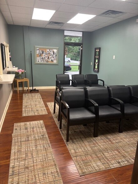 More Photos Of 6314 Rucker Rd, Indianapolis Serviced Offices For Sale