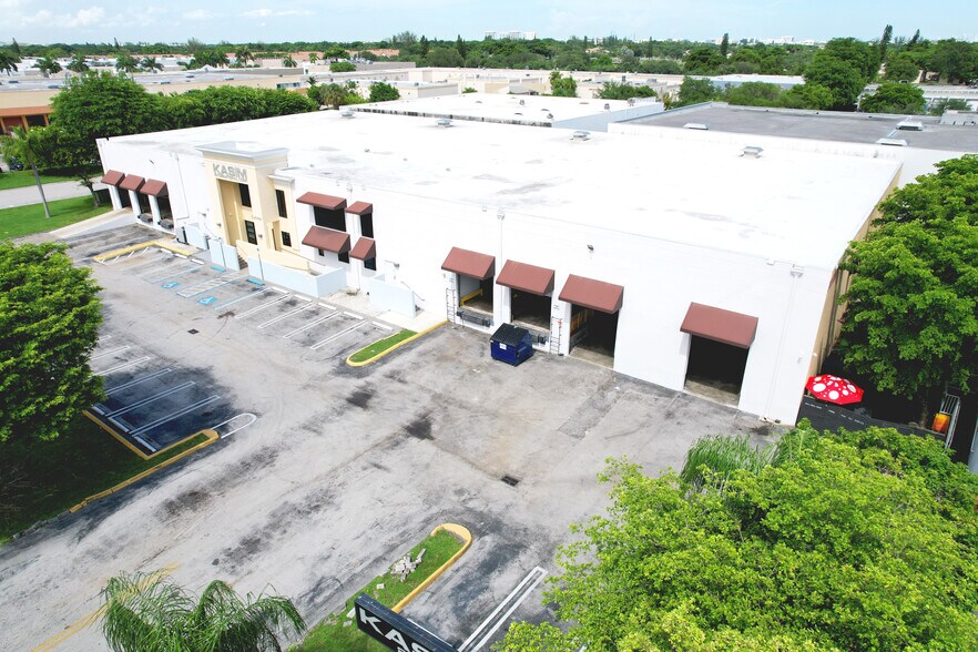 More Photos Of 2797 NW 105th Ave, Miami Warehouse For Lease