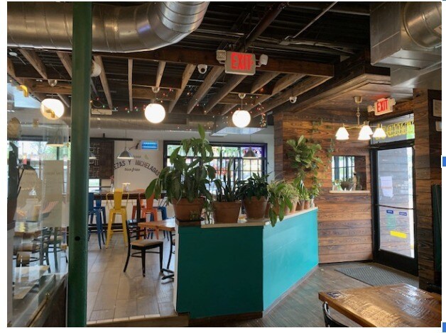 More Photos Of 4535 Maple Ave, Dallas Restaurant For Sale