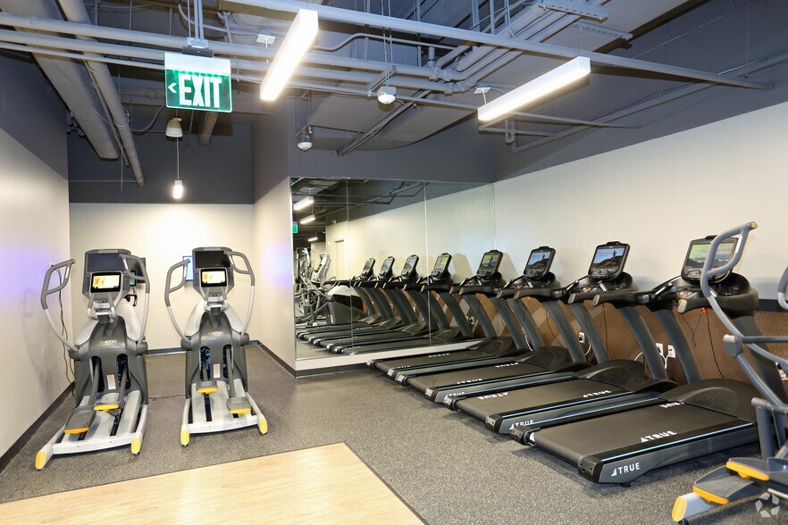 More Photos Of 101 E Kennedy Blvd, Tampa Office For Lease