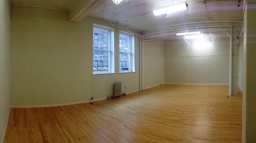 More Photos Of 54-70 Arthur St, Winnipeg Loft Creative Space For Lease