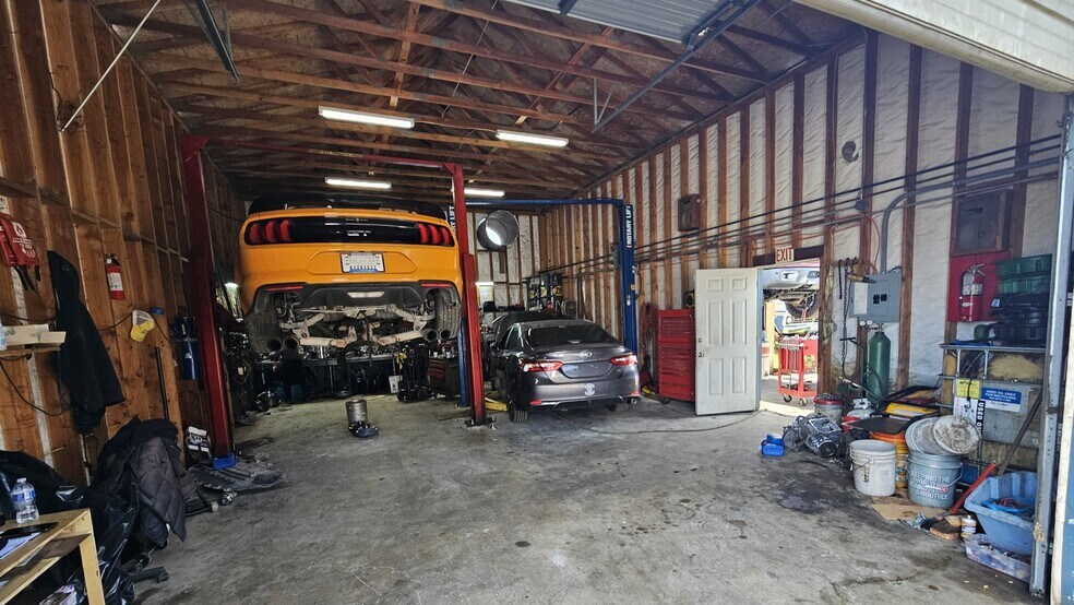 More Photos Of 1351 Alabama St, Longview Warehouse For Sale