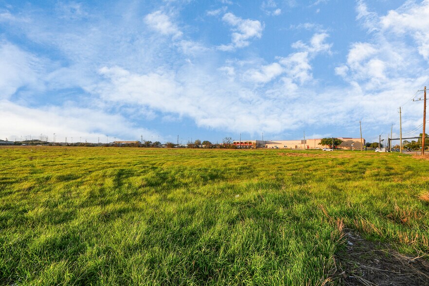 More Photos Of FM 2218 & Airport Blvd, Rosenberg Land For Sale