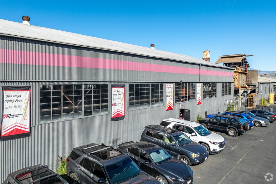 More Photos Of 7403 Telegraph Rd, Montebello Industrial For Lease