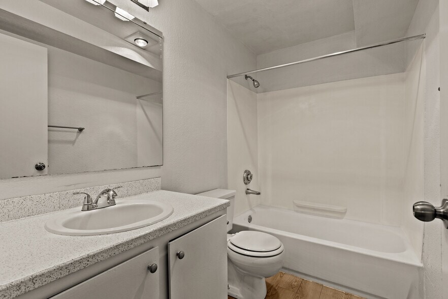 More Photos Of 29421 Pacific Hwy S, Federal Way Apartments For Sale