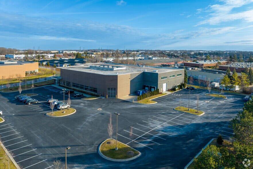 More Photos Of 25125 Regency Dr, Novi Office For Lease
