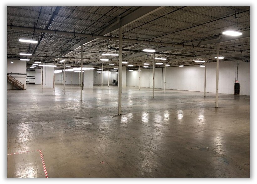 More Photos Of 1700 Kiefer Dr, Zion Warehouse For Sale