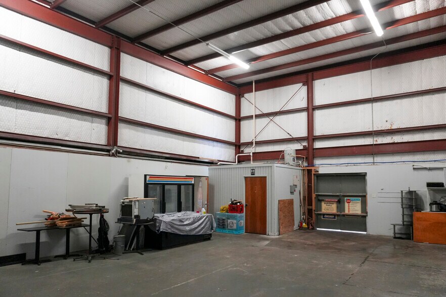 More Photos Of 4243 S Port Ave, Corpus Christi Freestanding For Lease