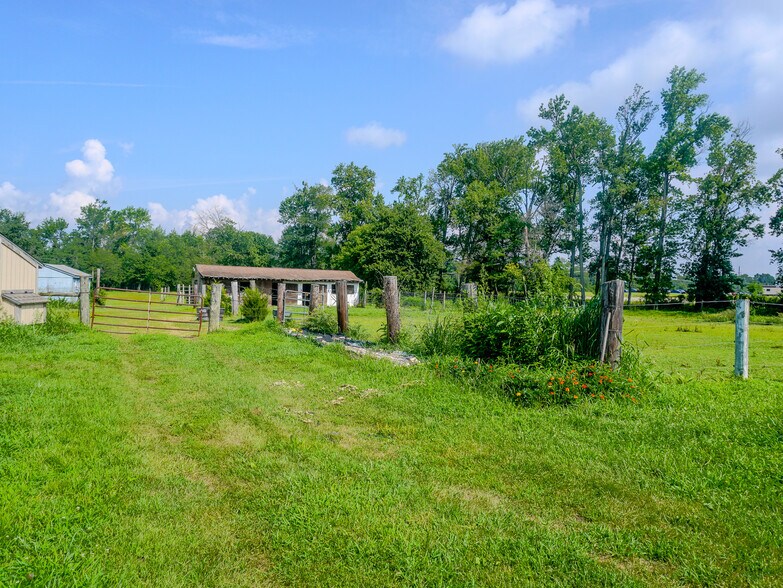 More Photos Of 110 Pennsgrove Pedricktown Rd, Pedricktown Service For Sale