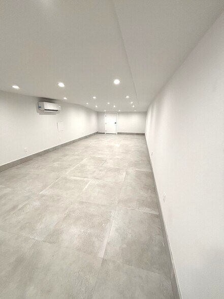 More Photos Of 200 Merrick Rd, Rockville Centre Storefront Retail Residential For Lease