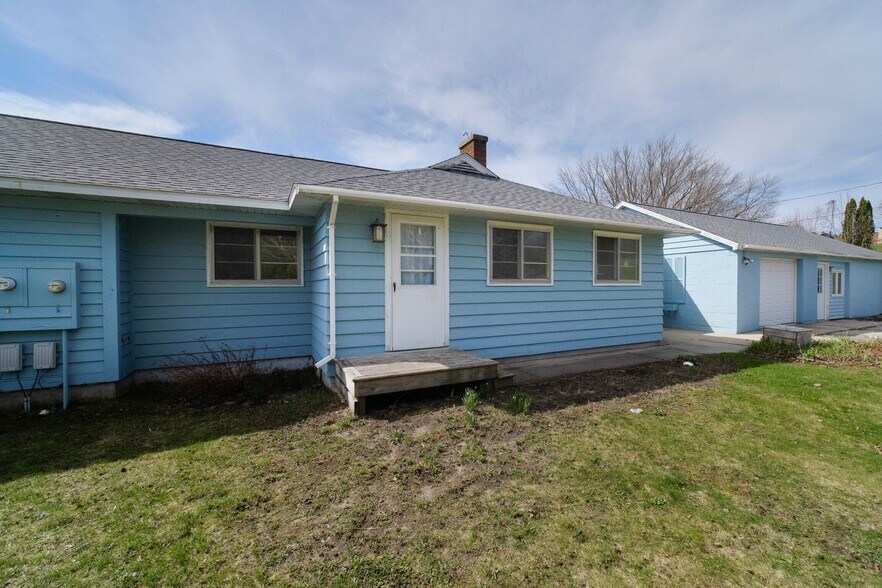 More Photos Of 4990 Main St, Onekama Freestanding For Sale