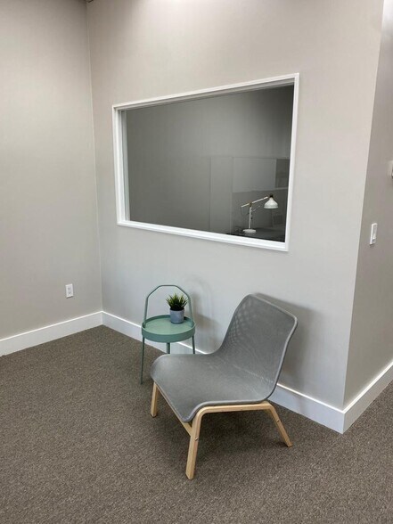 More Photos Of 2811 Airline Dr, Houston Unknown For Lease