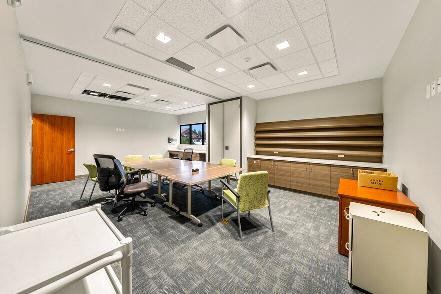 More Photos Of 1879 Williams Hwy, Grants Pass Medical For Sale