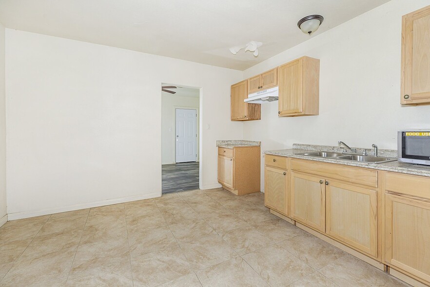 More Photos Of 39010 12th St E, Palmdale Industrial For Sale