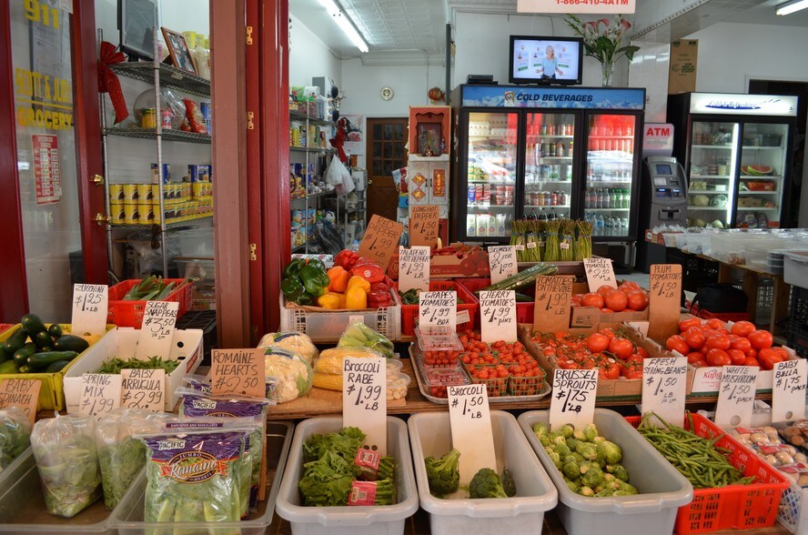 More Photos Of 911-913 S 9th St, Philadelphia Storefront Retail Residential For Lease