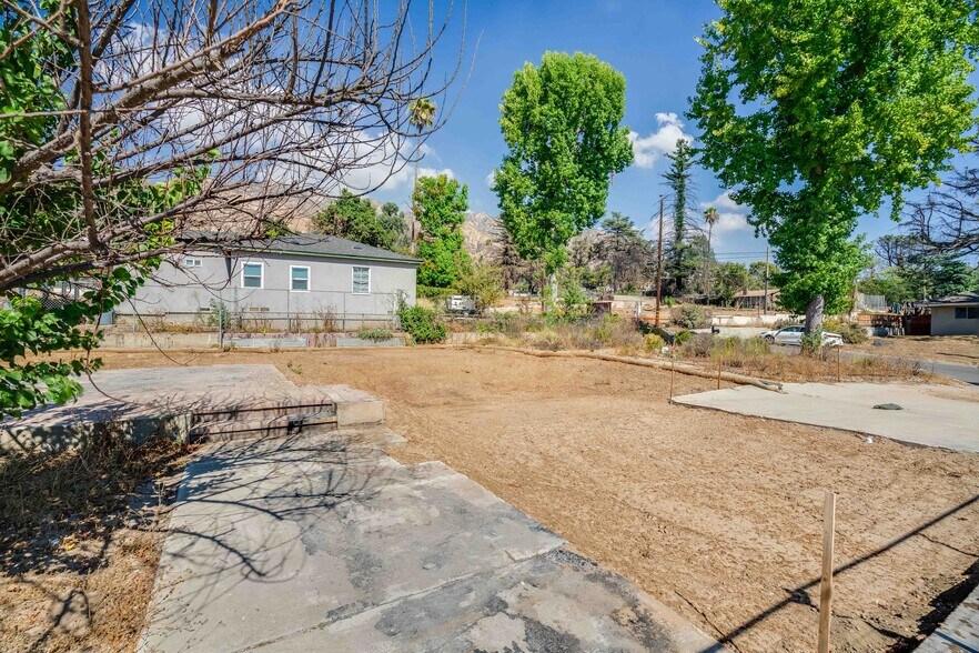 More Photos Of 3333 Raymond Ave, Altadena Land For Sale