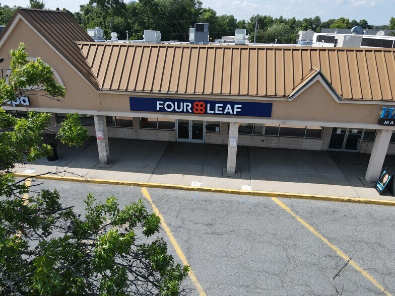 More Photos Of 533-605 Montauk Hwy, Bay Shore Unknown For Lease