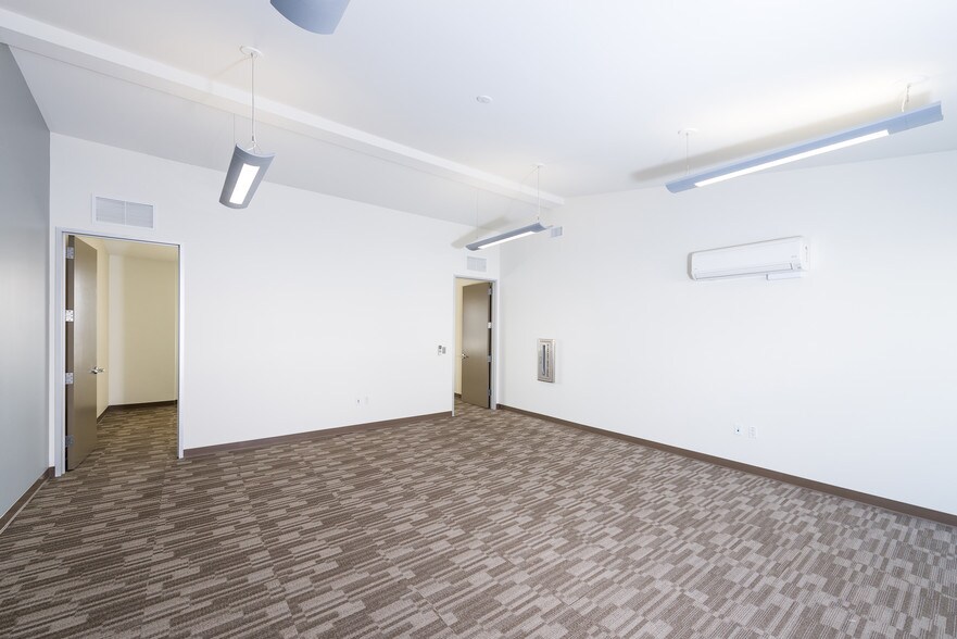 More Photos Of 2320-2396 Fletcher Pky, El Cajon Unknown For Lease