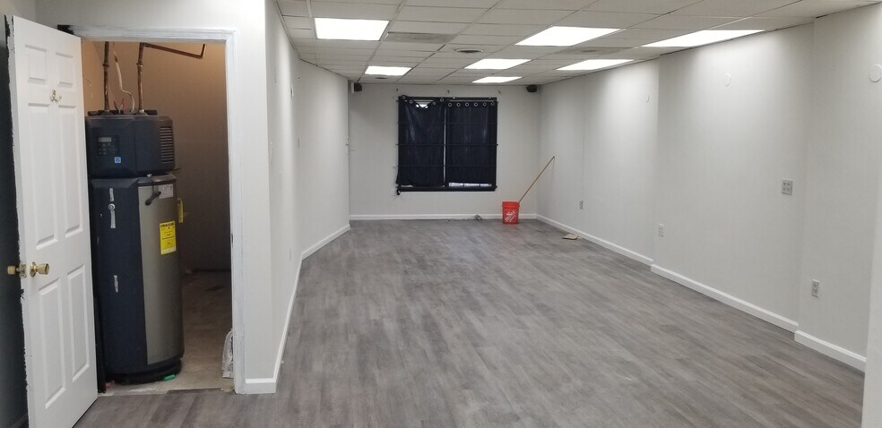 More Photos Of 4700 Stamp Rd, Marlow Heights General Retail For Lease