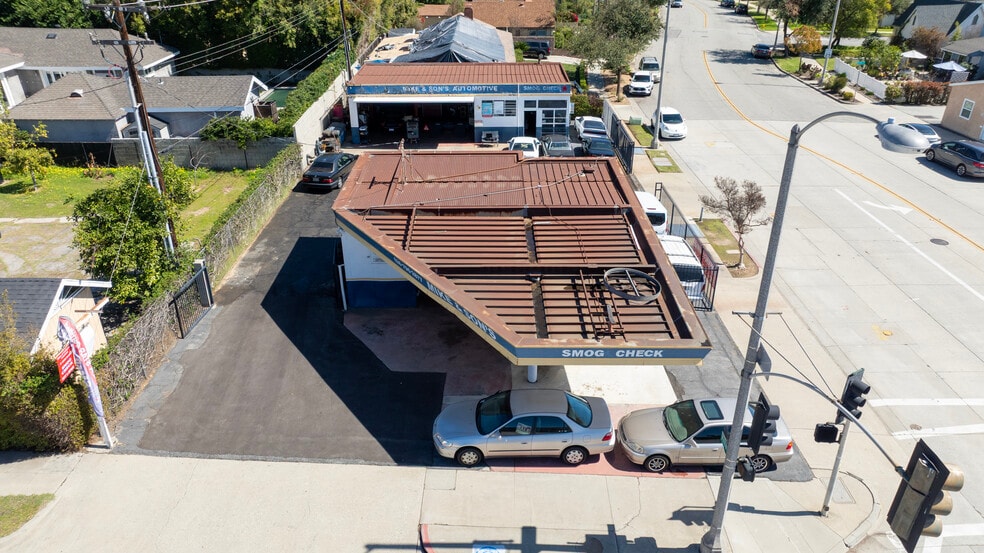 More Photos Of 500 N Altadena Dr, Pasadena Auto Repair For Sale