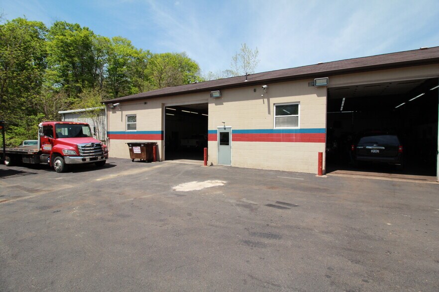 Primary Photo Of 420 Rodi Rd, Pittsburgh Auto Repair For Sale