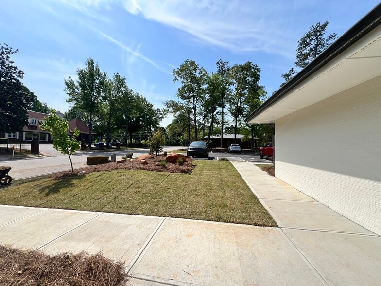 More Photos Of 4905 Professional Ct, Raleigh Medical For Lease