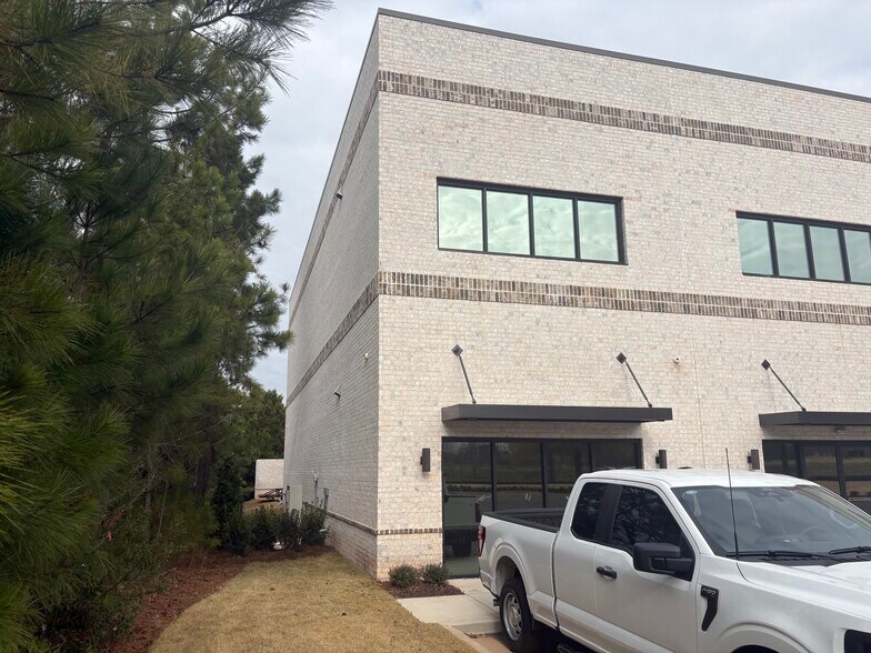 More Photos Of 4105 Commerce Street, Flowery Branch Light Manufacturing For Lease