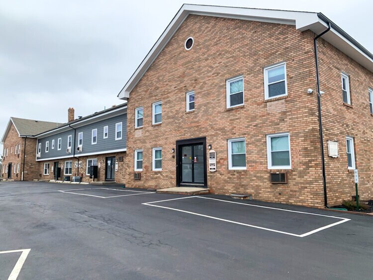 More Photos Of 655 Amboy Ave, Woodbridge Medical For Lease