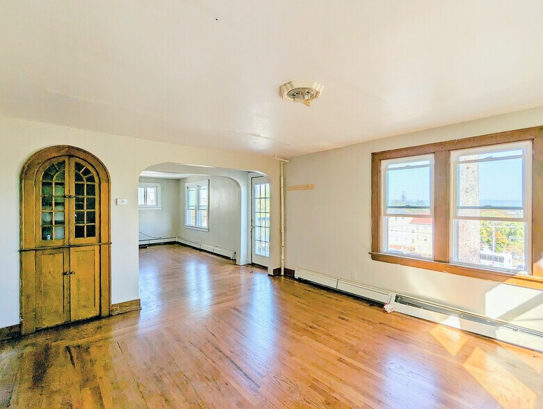 More Photos Of 514 Davis Ave, Endicott Apartments For Sale