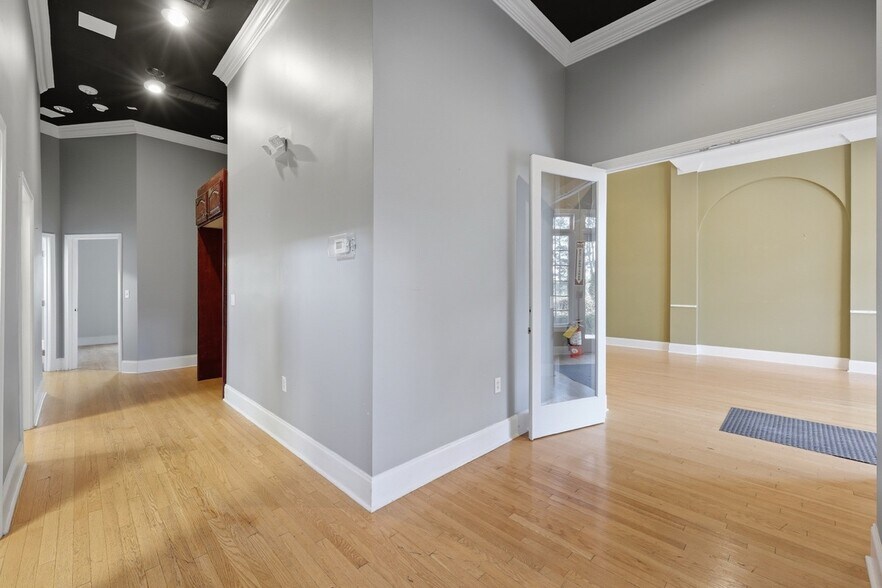 More Photos Of 6470 Georgia 400, Cumming Medical For Sale